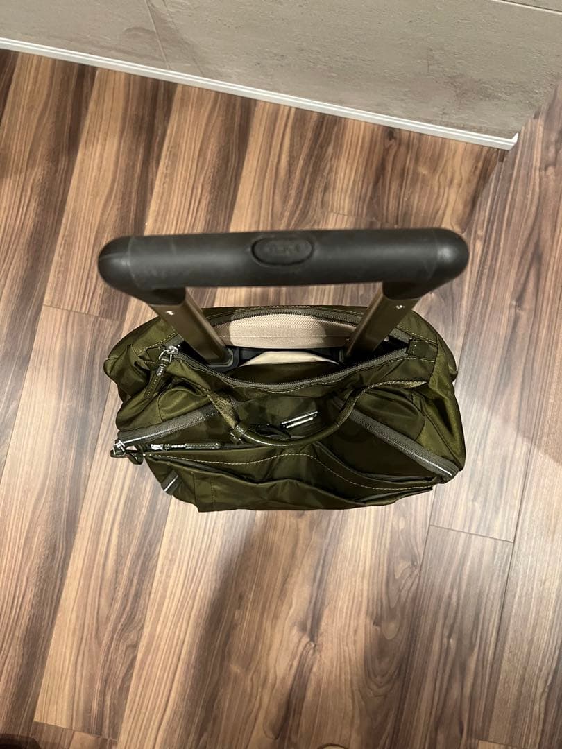 【値下】トゥミ TUMI グリーン キャリー機能付きバックパック