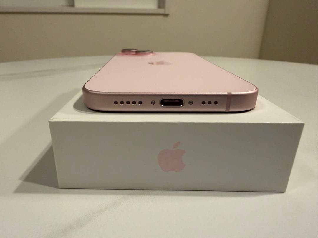 【美品】iPhone15 ピンク 128GB SIMフリー