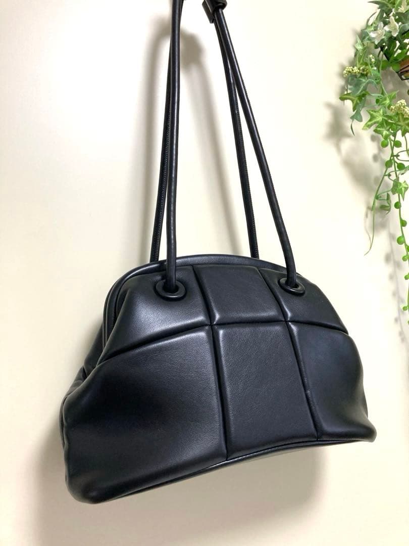 ADD CULUMN　アドカラム　パフブロッキング　がま口　ショルダーバッグ　黒