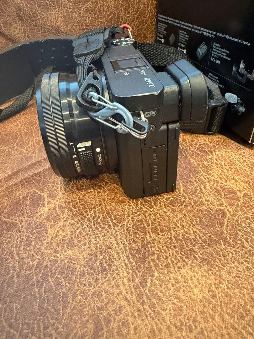 最終値下SONY α6400 ミラーレスカメラ 本体とレンズセット