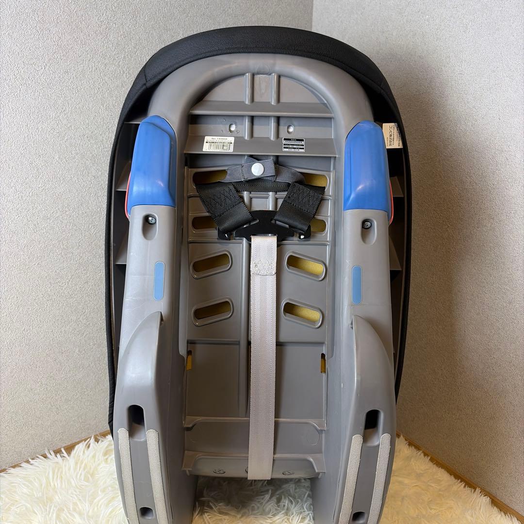 【極美品】Combi ミニマグランデ スペースブラック 新生児OK