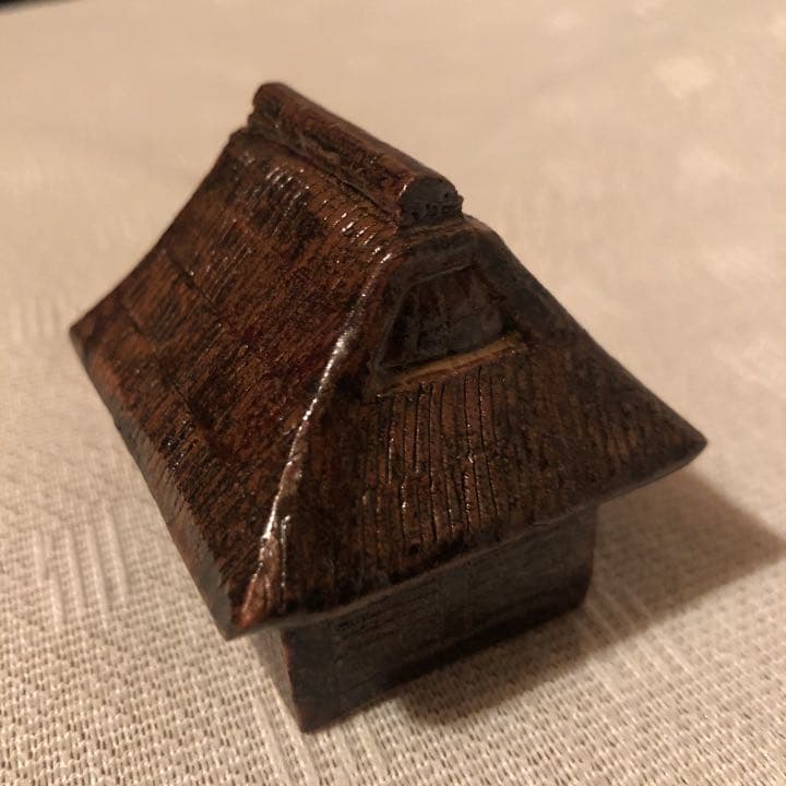 茶道具　香合　茅葺き屋根　田舎家　家型