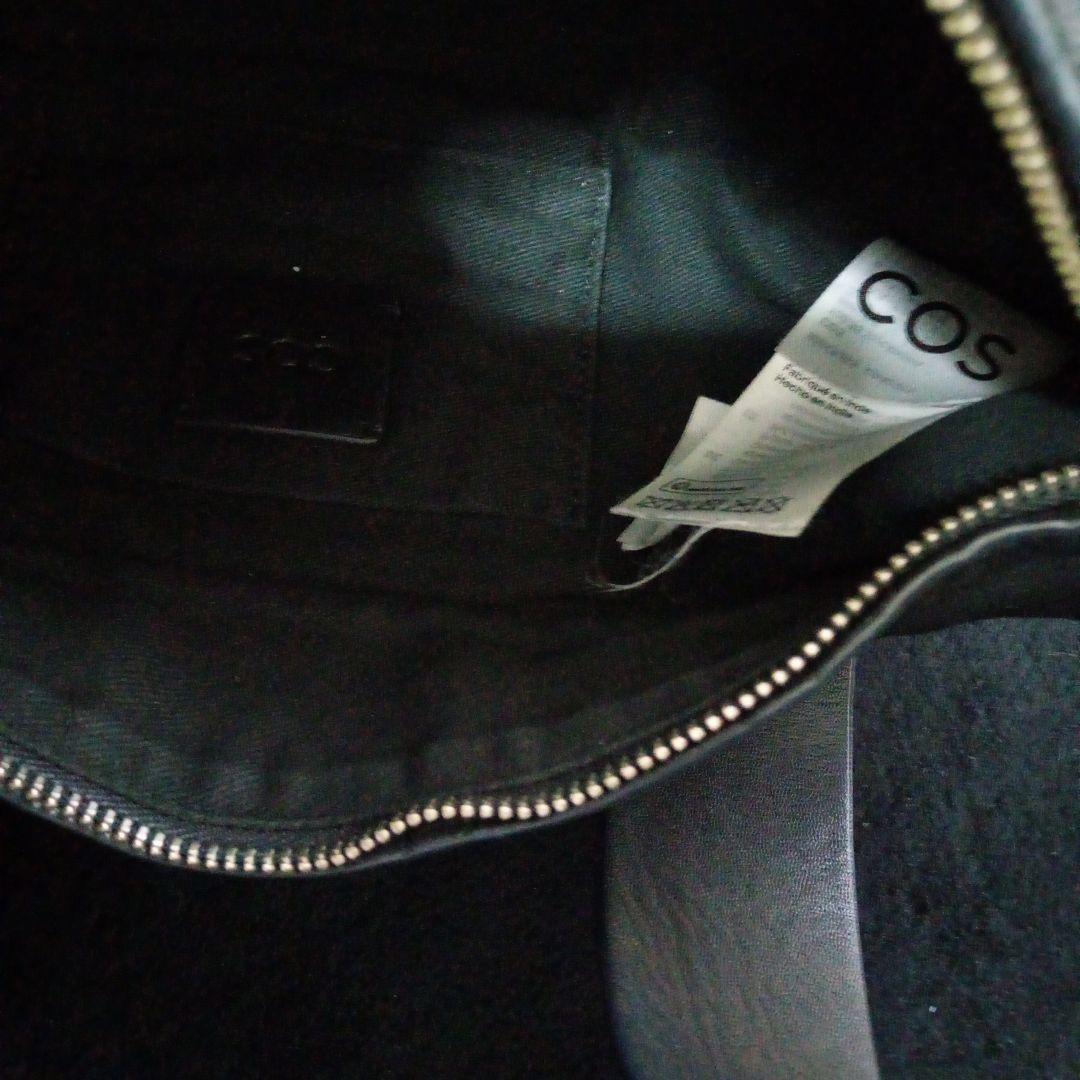 cos レザープリーツベルトバッグ