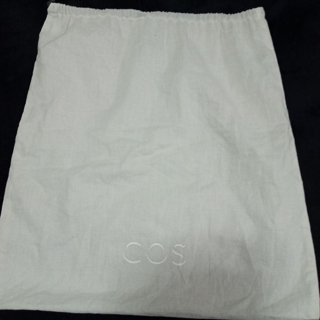 cos レザープリーツベルトバッグ