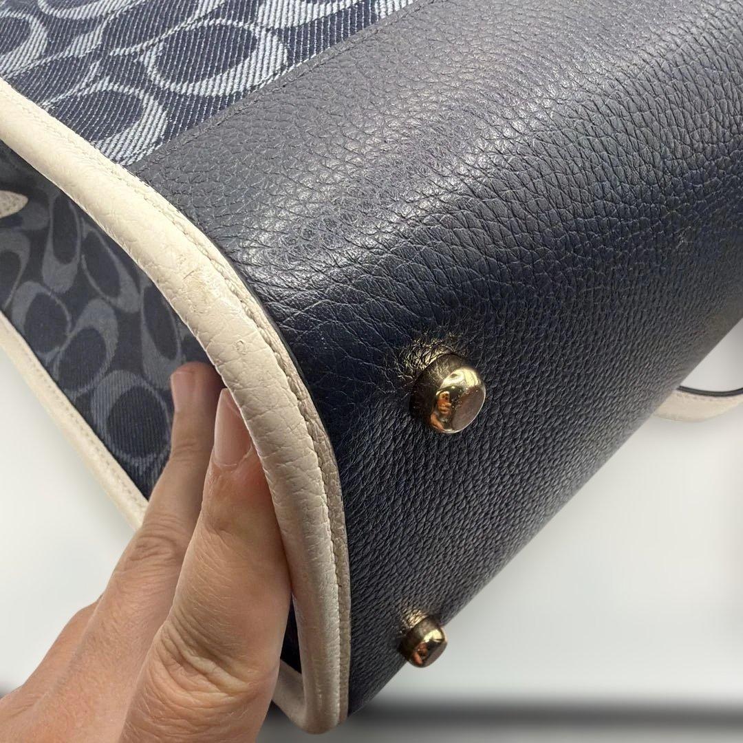 COACH デンプシー トート 22 シグネチャー　2way ショルダーバック