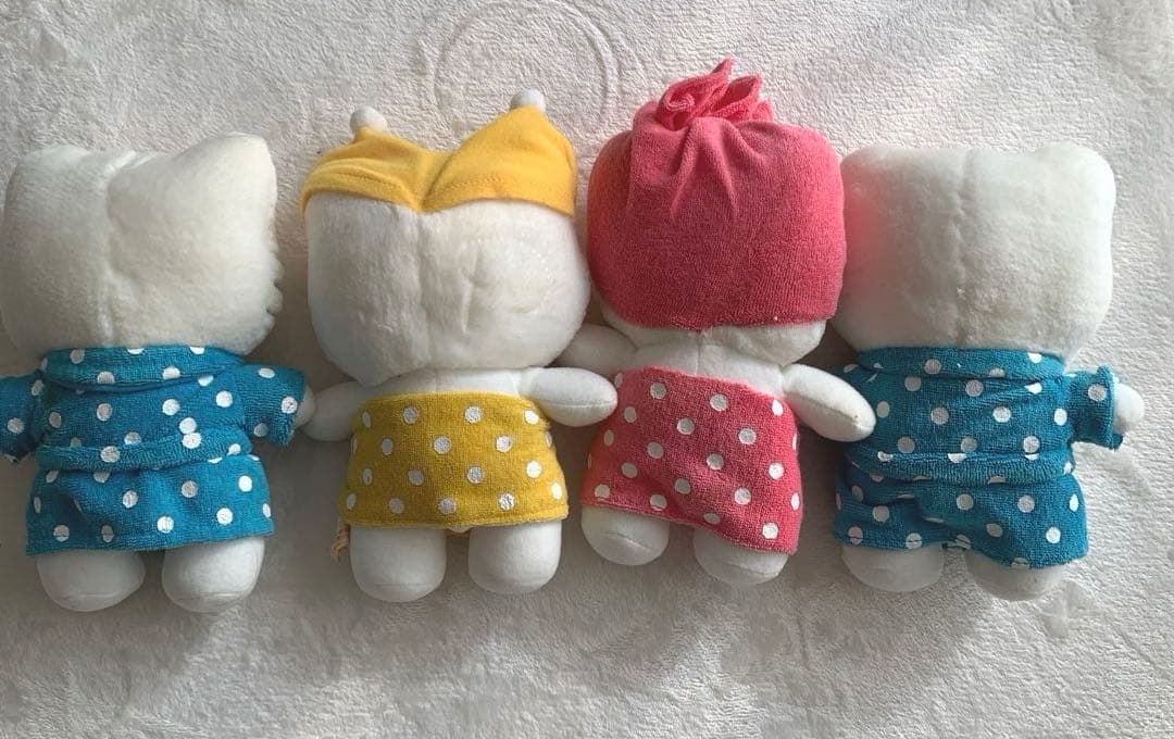 レトロ　ハローキティ　バスローブ　ぬいぐるみ　4体希少