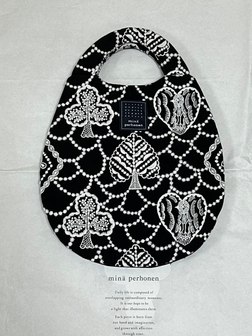 ミナペルホネン forest card うずらバッグ uzura bag 黒×白