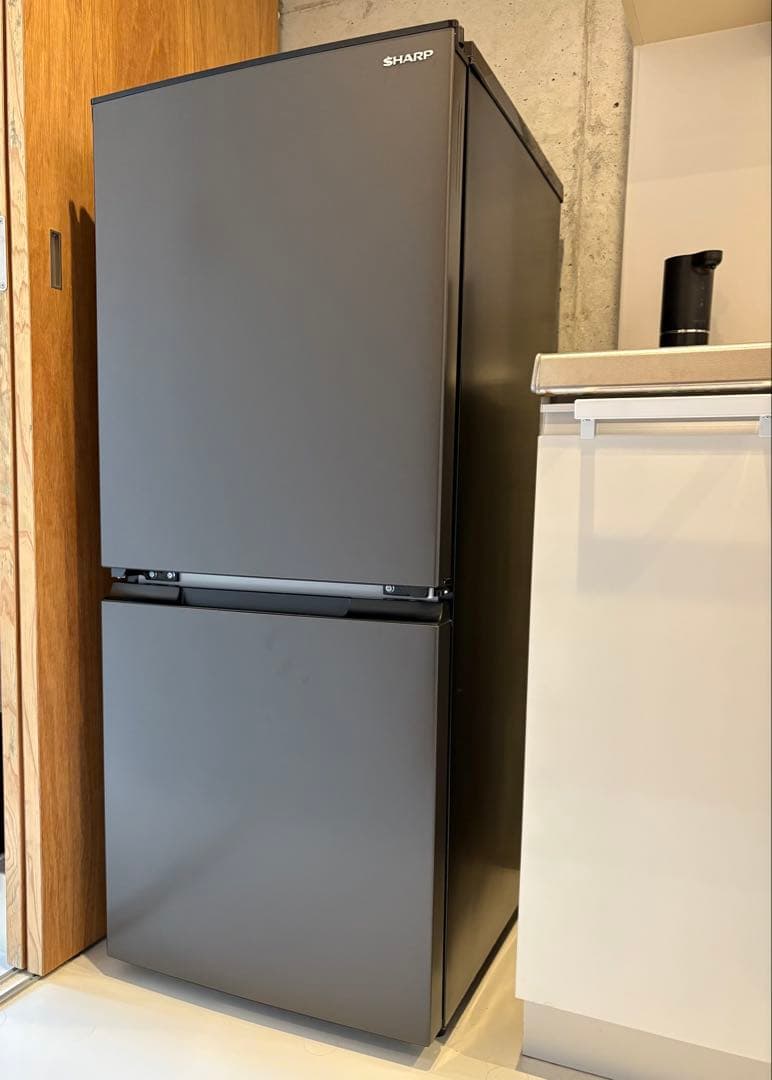 【75%off】 SHARP冷蔵庫マットダークグレーどっちもドア152L・単身