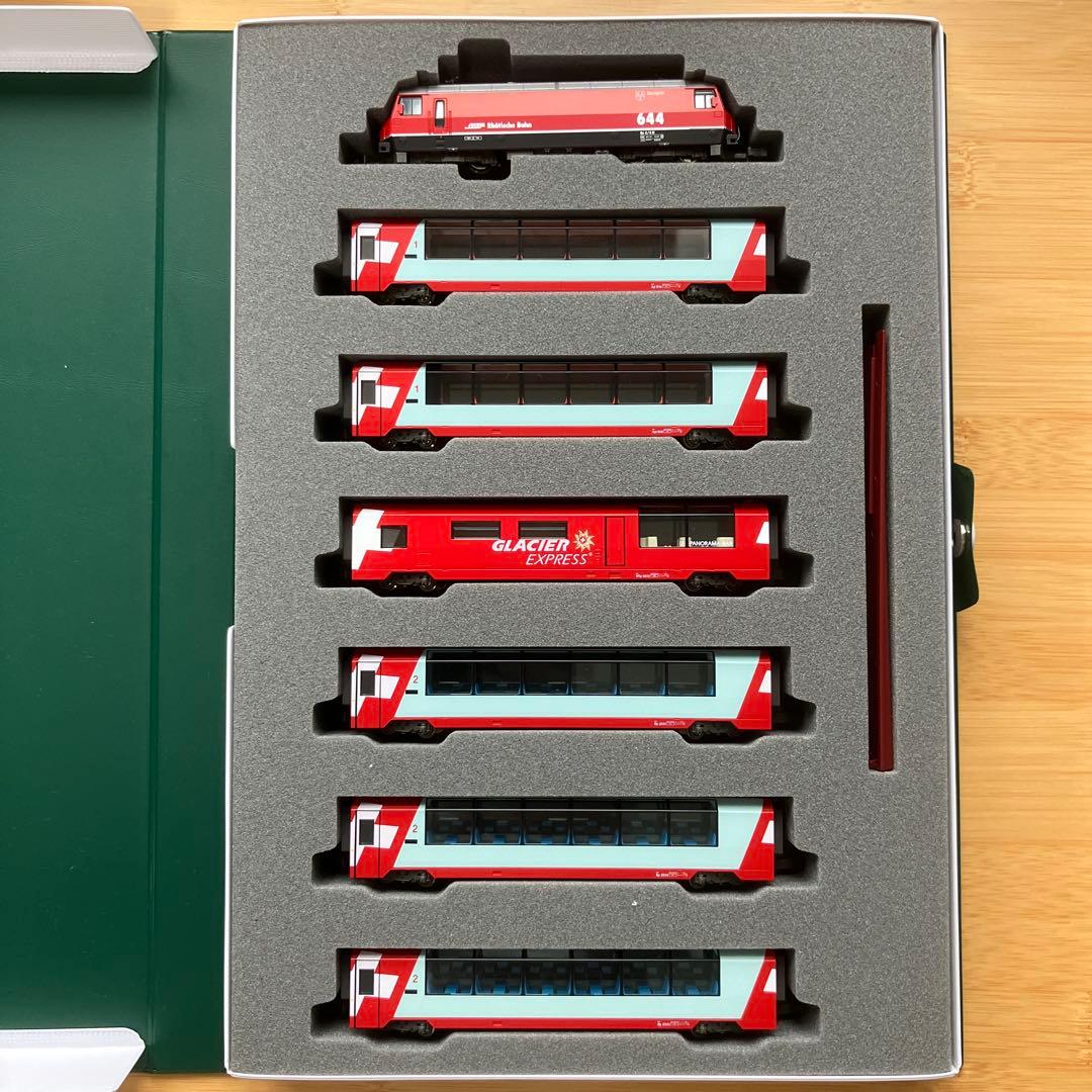 26 KATO アルプスの氷河特急　機関車と客車の7両セット