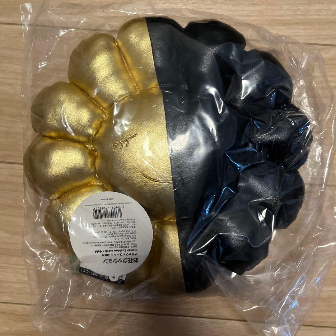 村上隆　ヒカル　コラボクッション