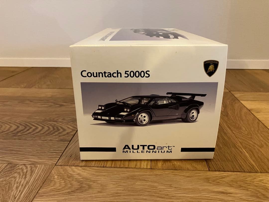 未開封 1/18 AUTOart ランボルギーニカウンタック5000S ブラック