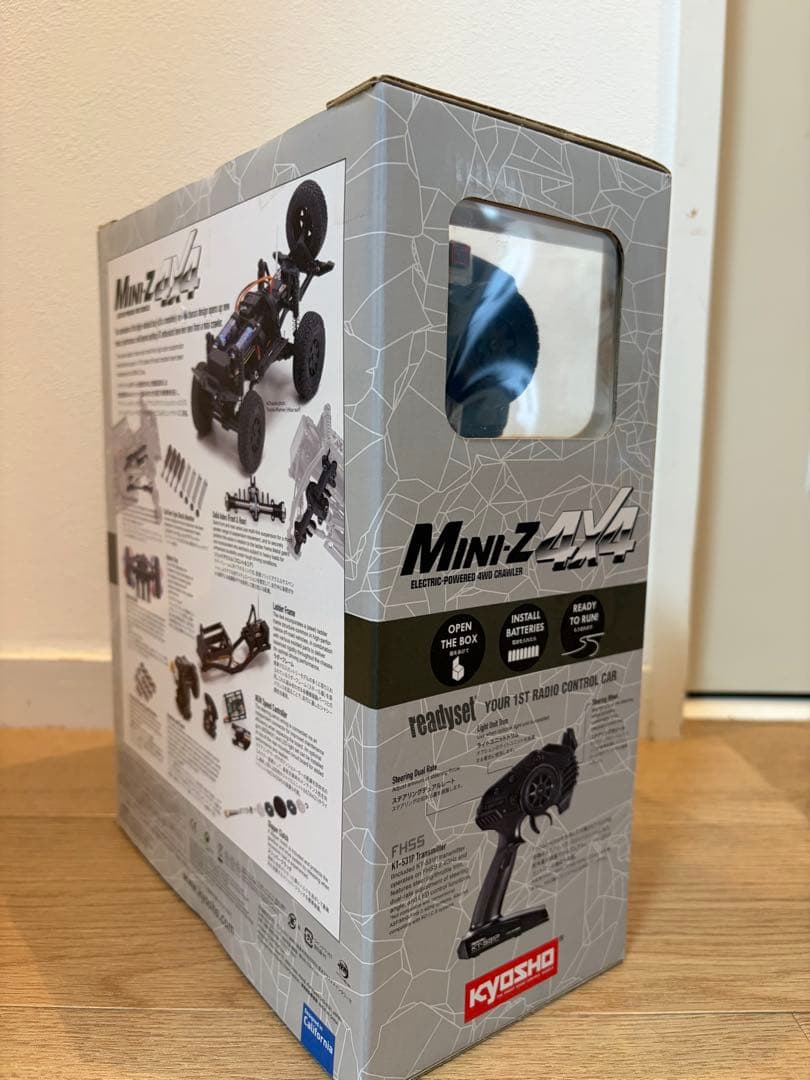 京商 ミニッツ4×4 ジープ ラングラー アンリミテッド ルビコン ホワイト