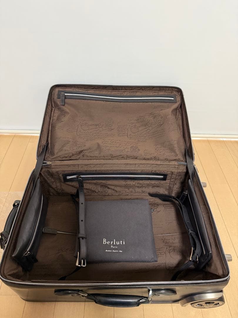 【美品】べルルッティ スーツケース FORMULA 1000トロリー