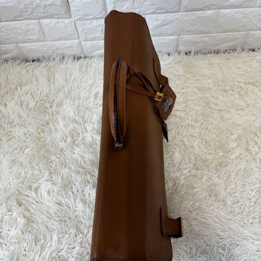 SalvatoreFerragamo ✨ブリーフケース　ガンチーニ　馬車柄　本革