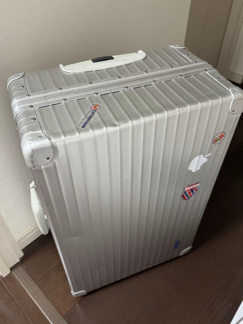 シルバー キャリーケース 伸縮式ハンドル