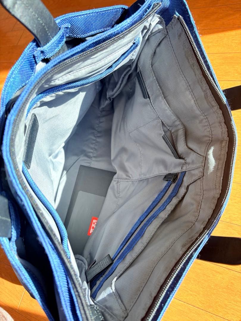 TUMI カモフラージュ柄　トートバッグ