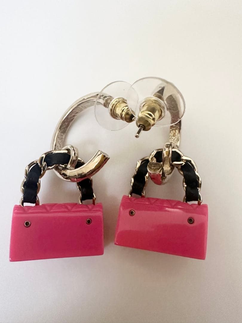 CHANEL マトラッセ バッグモチーフ ピアス