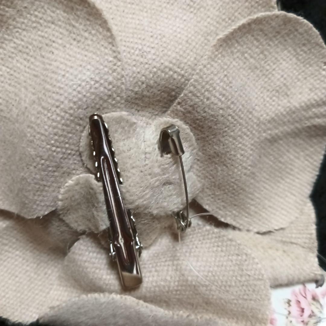 メアリーマグダレン　アンゴラローズコサージュ　ロイヤルミルクティー