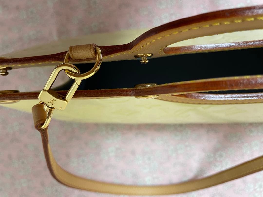 ルイヴィトン　モノグラムヴェルニ　ロクスバリードライブ