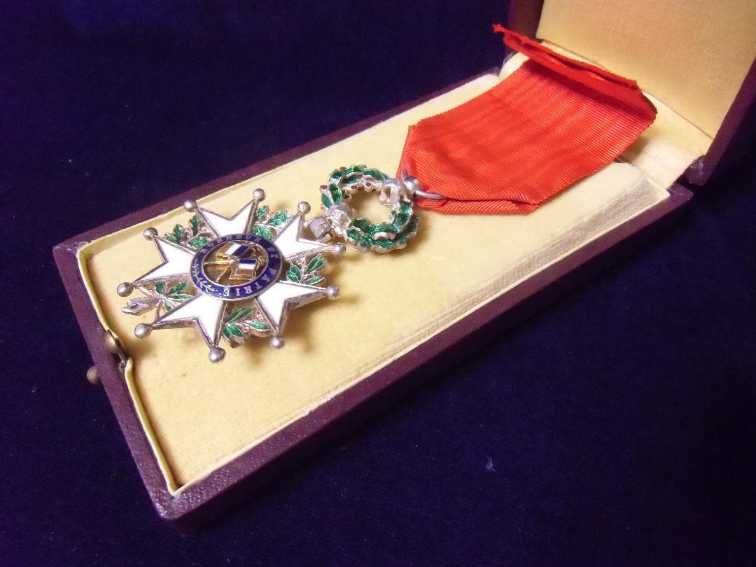 Ｆフランス軍＊～１９４０ レジオンドヌール勲章特別仕様＊騎士級（実物）