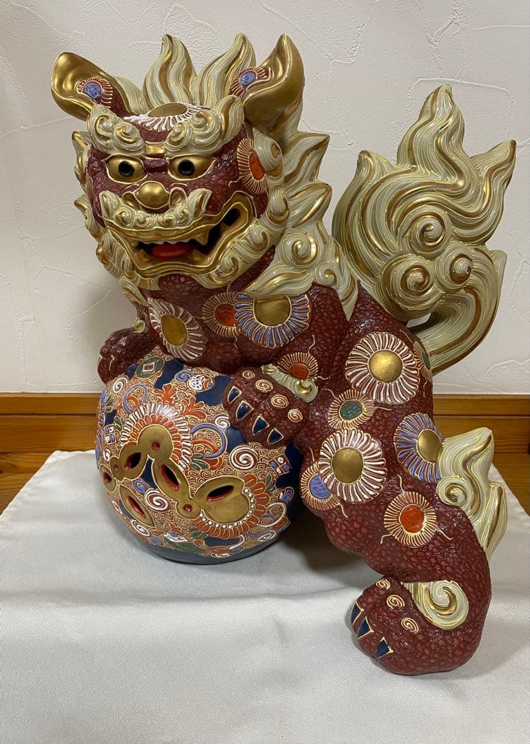 陶器製獅子の置物　エコメルカリ便、お願い致します