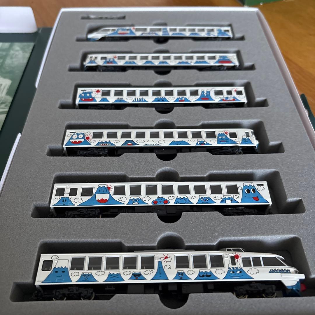 【新同】KATO 10-238 富士急行2000系「フジサン特急」6両セット②