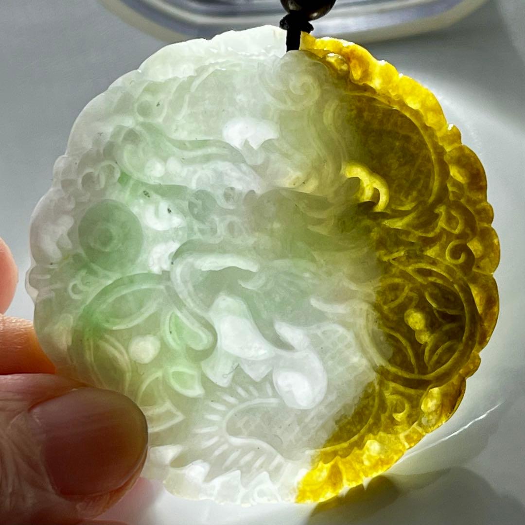 鑑別付 本翡翠 硬玉 A 龍神 招財 彫刻 ペンダント 15.5g 翡翠 一点物