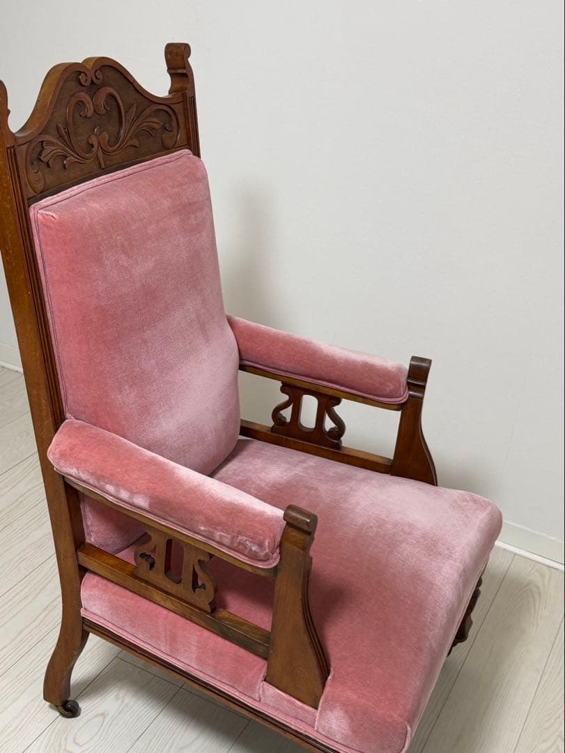 アンティーク調 1人掛けチェア／アームチェア（ピンクベロア×木製フレーム）