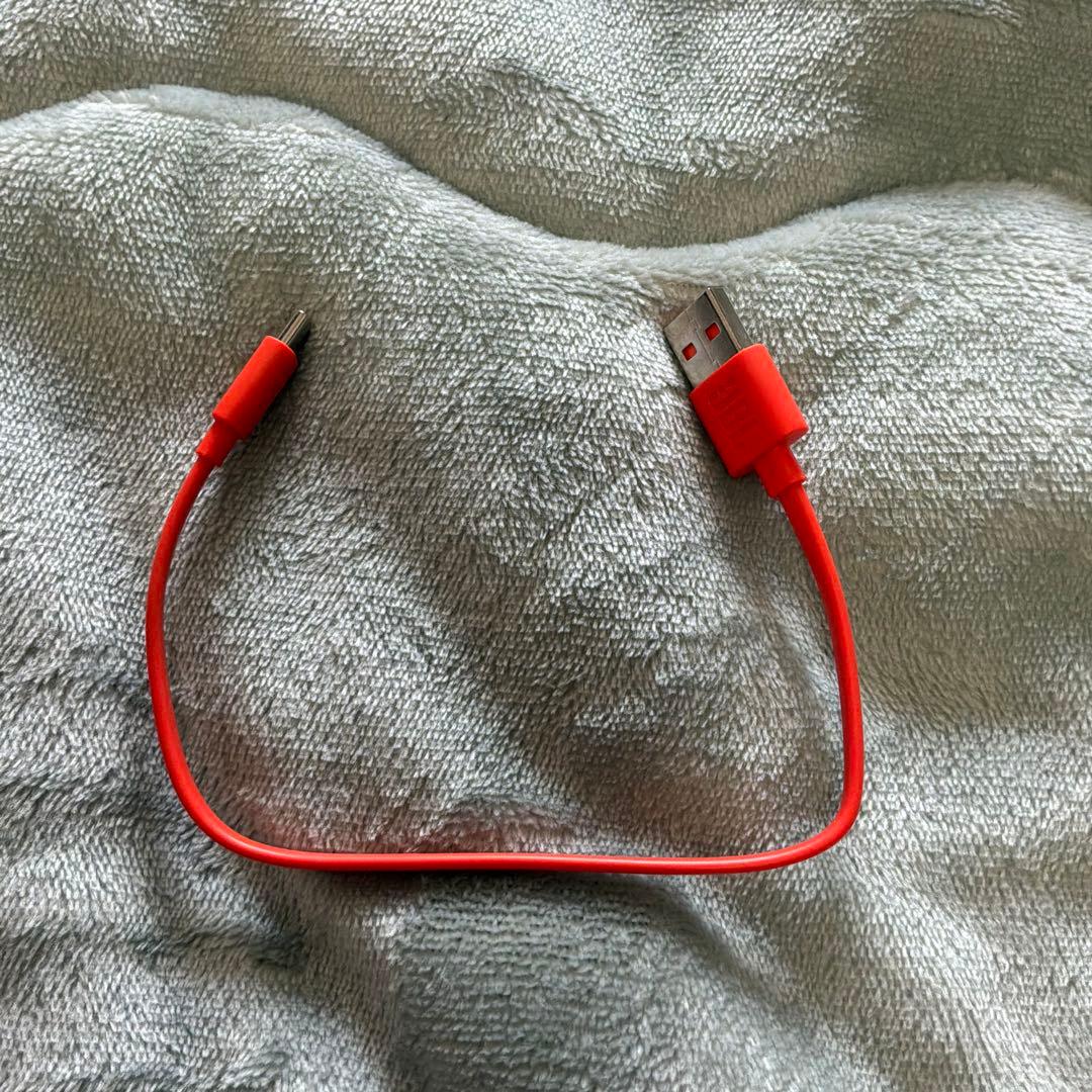 美品 JBL ワイヤレスヘッドホン ブラック LIVE770NC