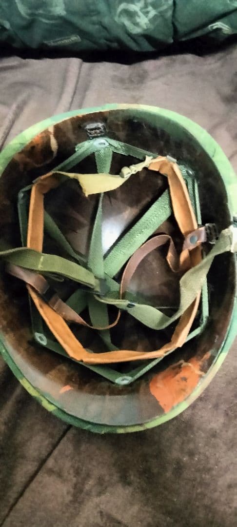 や*ん様 迷彩色 ヘルメット