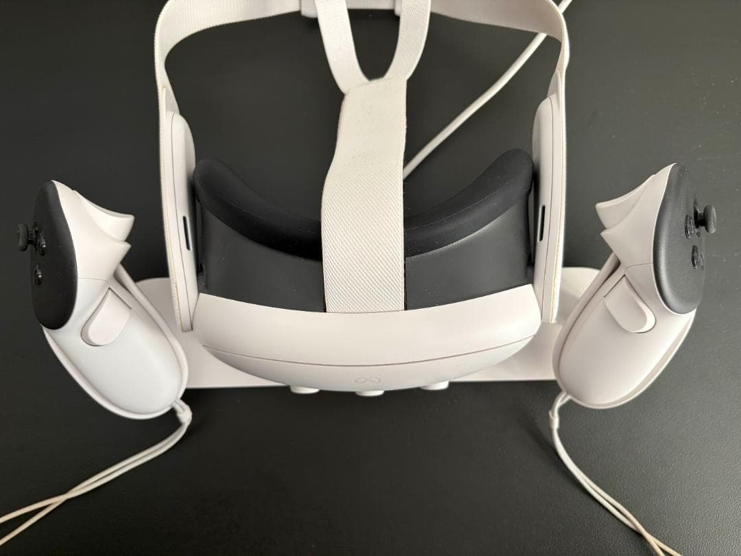USED /  Quest 3 128GB VRヘッドセット 充電ドック