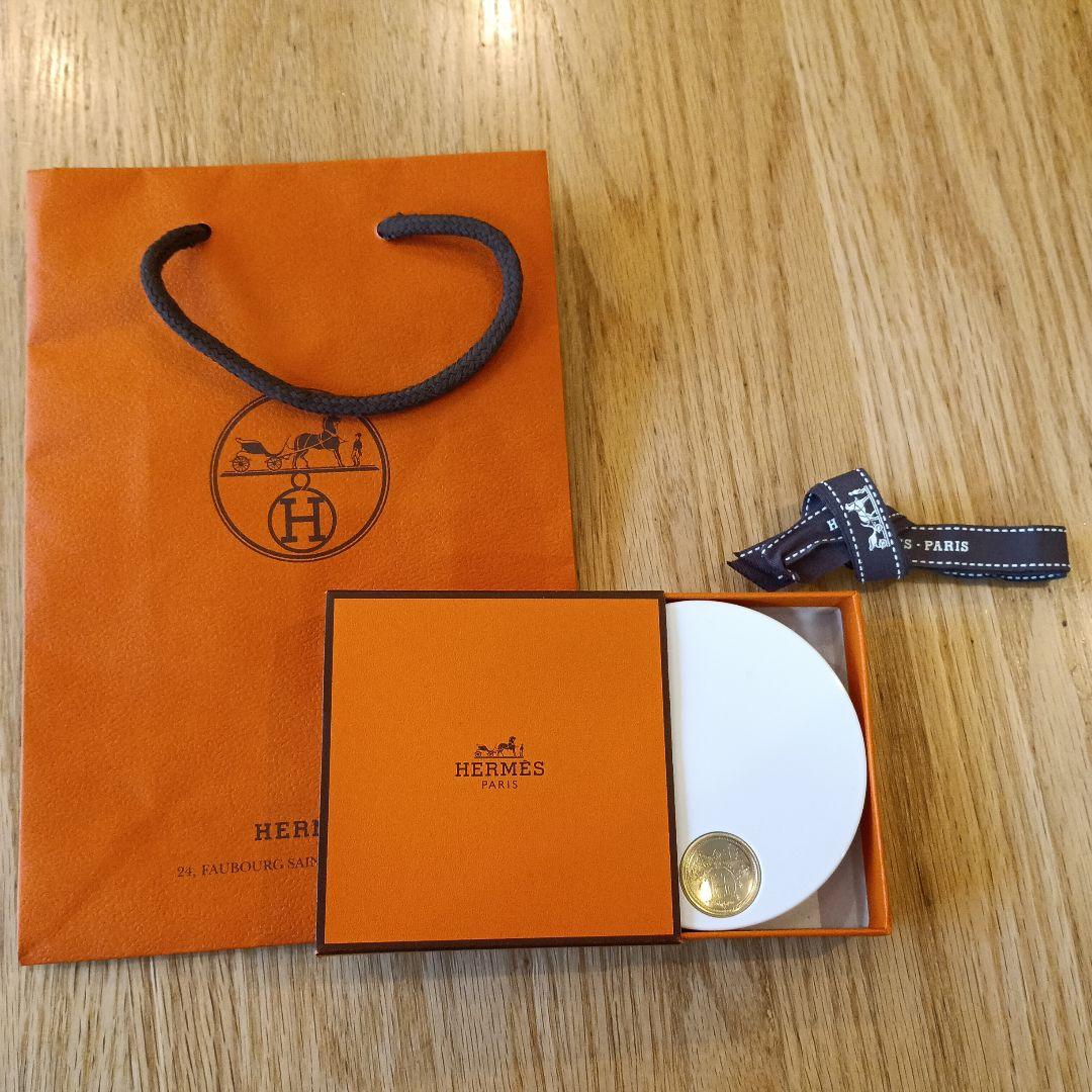 限定品HERMESフェイスパウダー　プードル ロカバール　リミテッドエディション