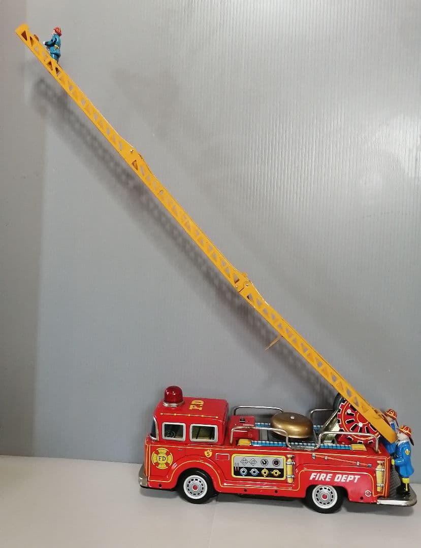 アメリカ型 ハシゴ消防車　電動 / ブリキ　光球商会