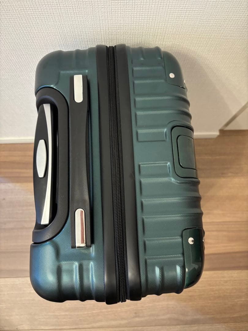 ダークグリーン 小型キャリーケース