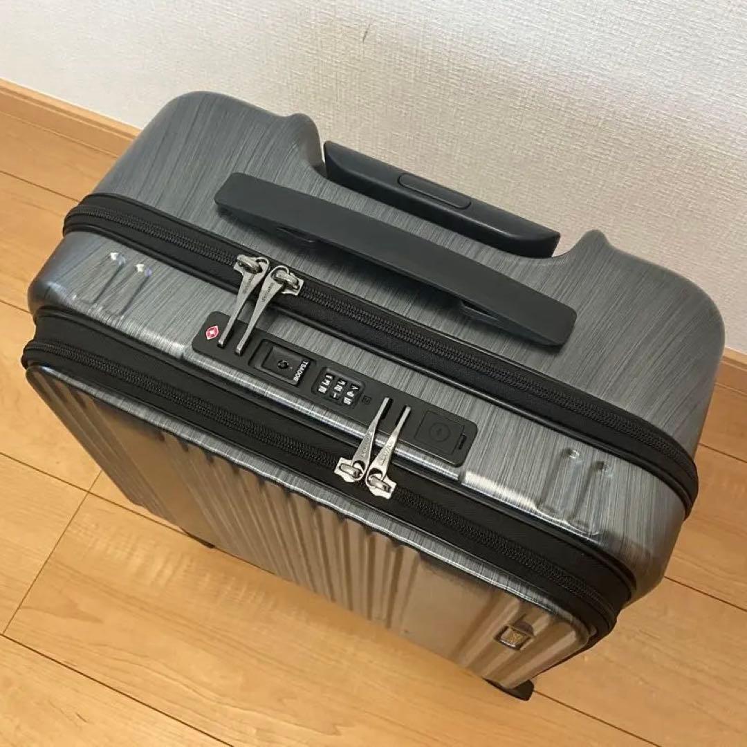 【BERMAS】 INTER CITY フロントオープン スクエア4輪33L