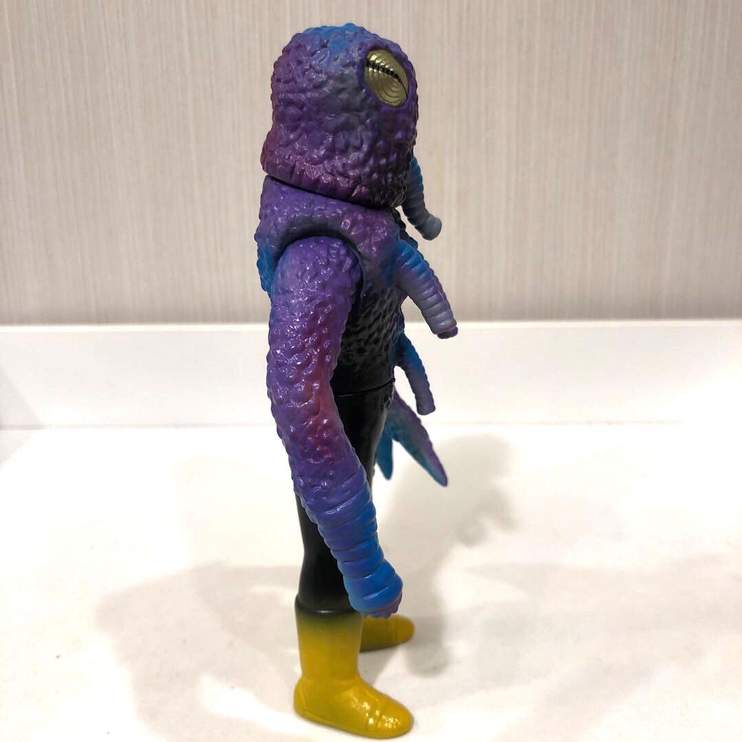 東映レトロソフビコレクション　ヒルカメレオン（ミドルサイズ）