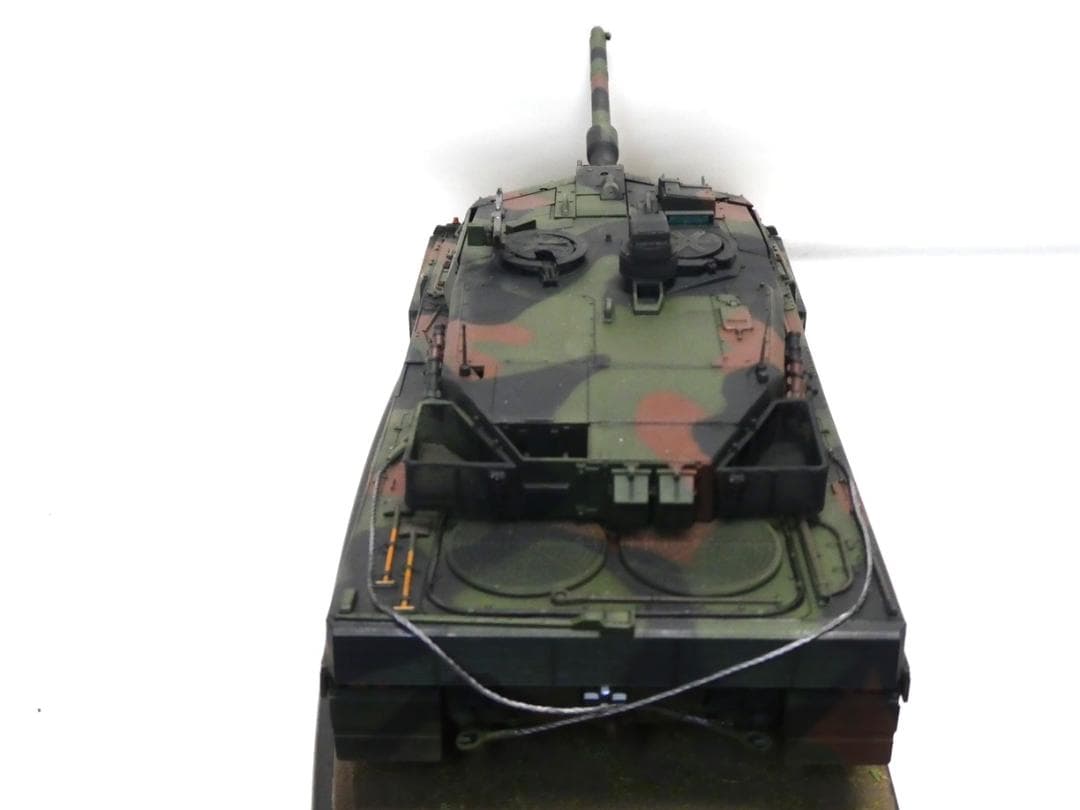 タミヤ 1/35 レオパルト2A6戦車“軍” 完成品