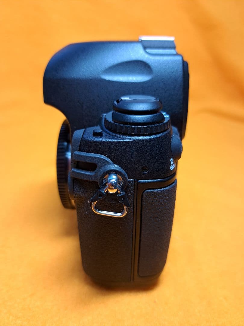 n*u様 Nikon F6　ほぼ新品