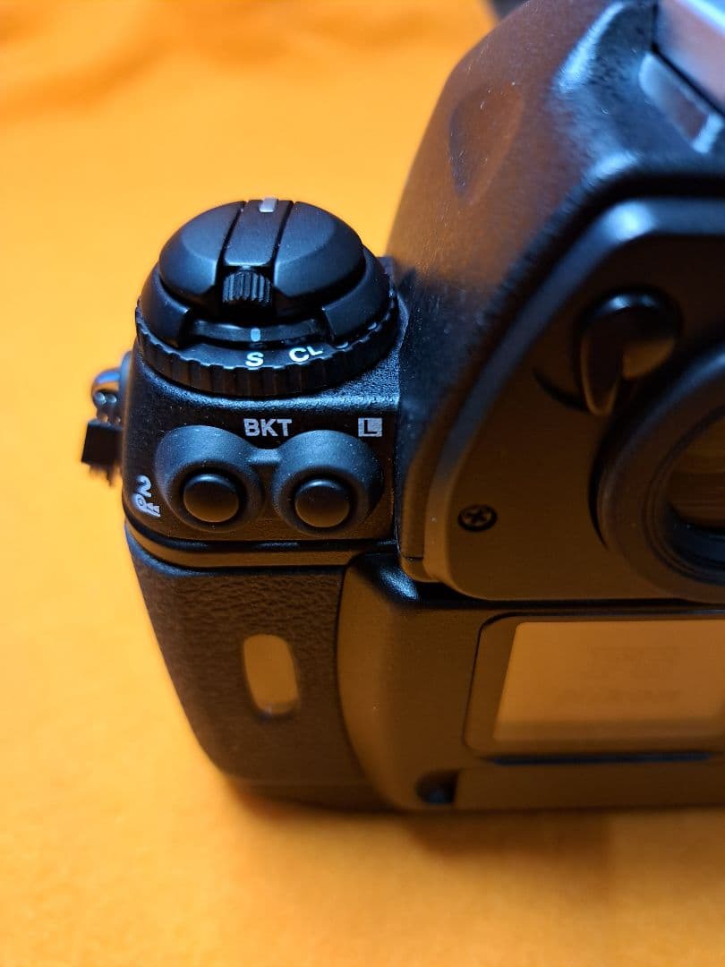 n*u様 Nikon F6　ほぼ新品