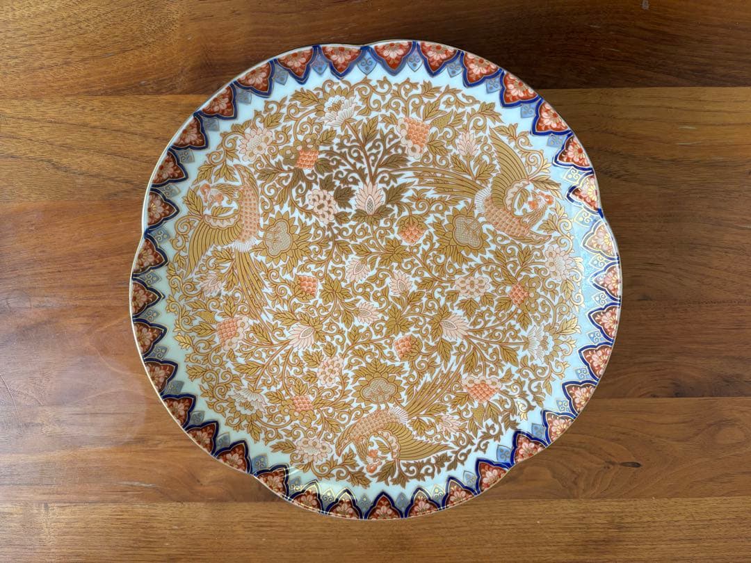 其泉作　極錦金彩鳳凰文　三足 盛皿　（共箱付き）