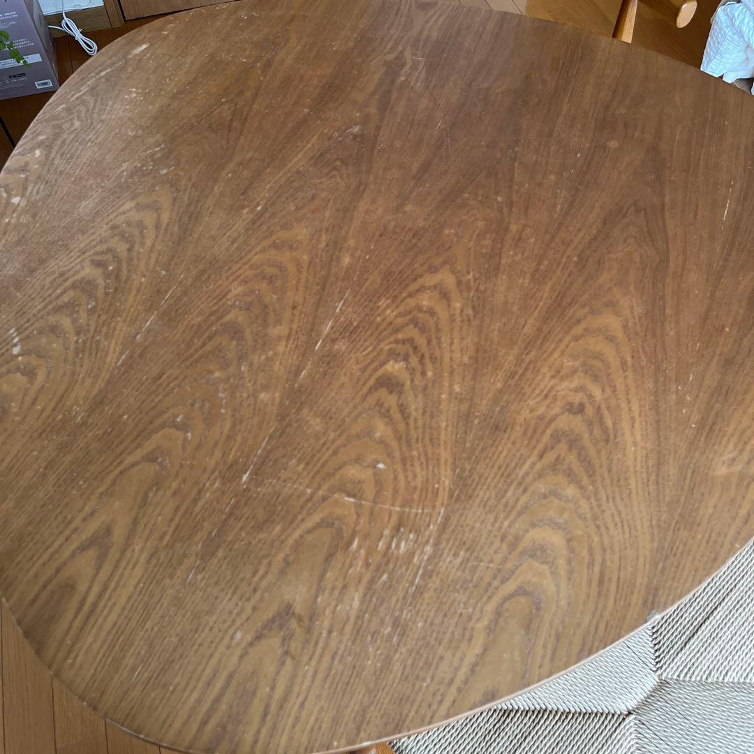 yukiiiiii　三角型ダイニングテーブル（90㎝）