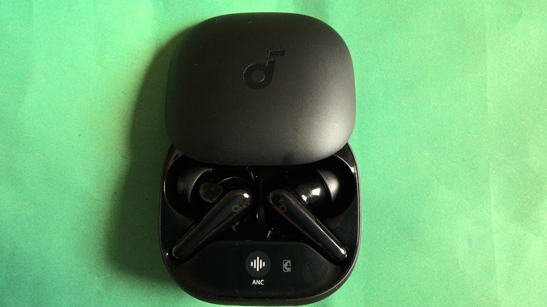 Liberty 4 Pro ワイヤレスヘッドホン ブラック