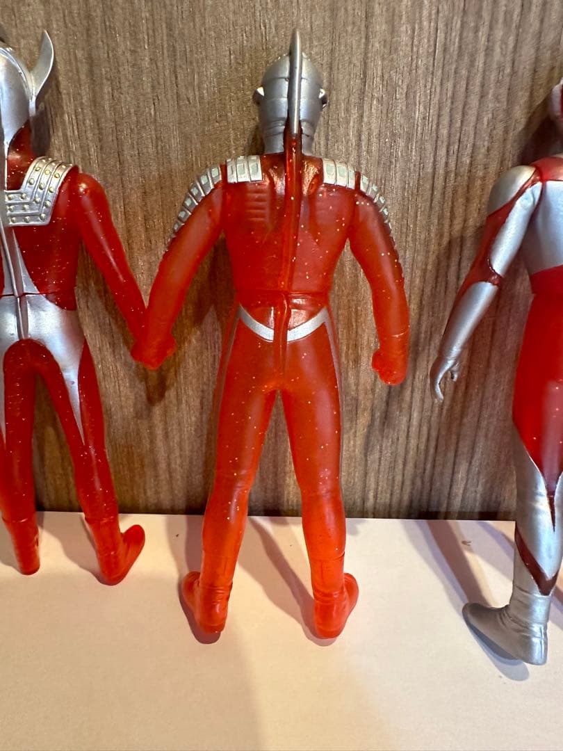 ウルトラ兄弟　8体　クリアレッドラメバージョン