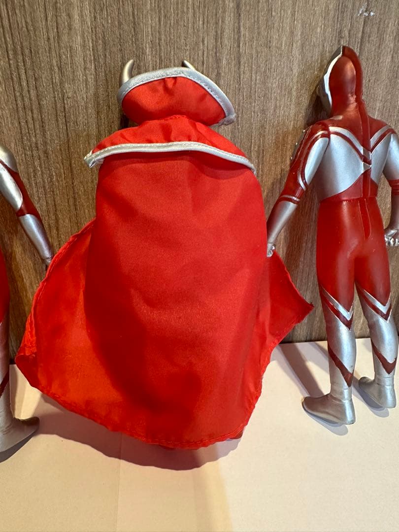 ウルトラ兄弟　8体　クリアレッドラメバージョン