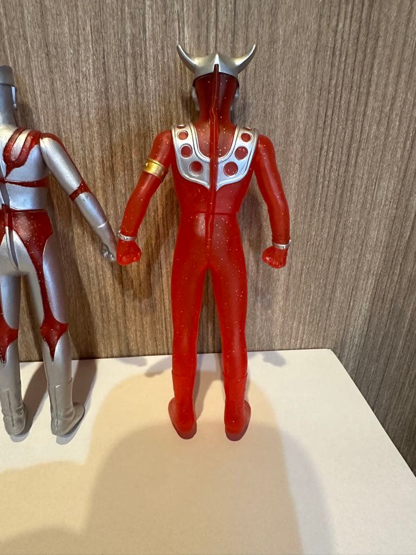 ウルトラ兄弟　8体　クリアレッドラメバージョン