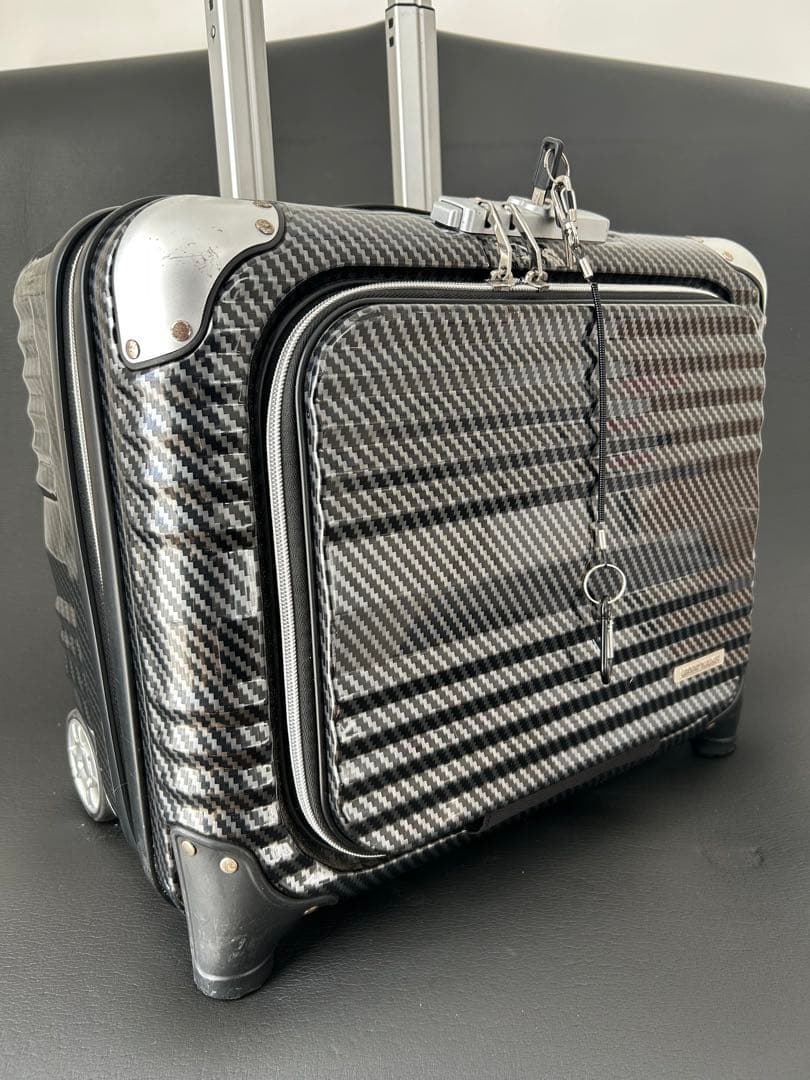 レジェンドウォーカー カーボンキャリーケース32l