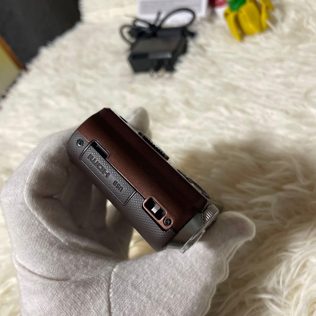 デジタルカメラ CASIO EXILIM EX-ZR700