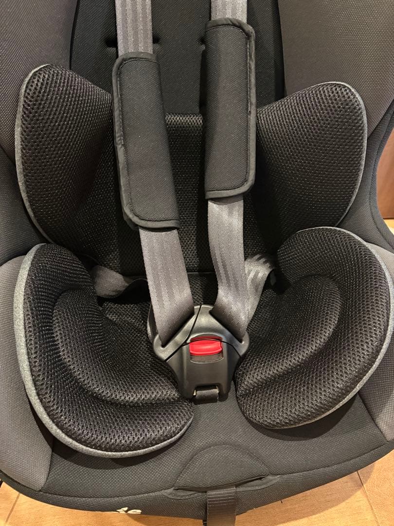 Joie 新生児対応 軽量＆簡単取付 チャイルドシート Tilt チルト