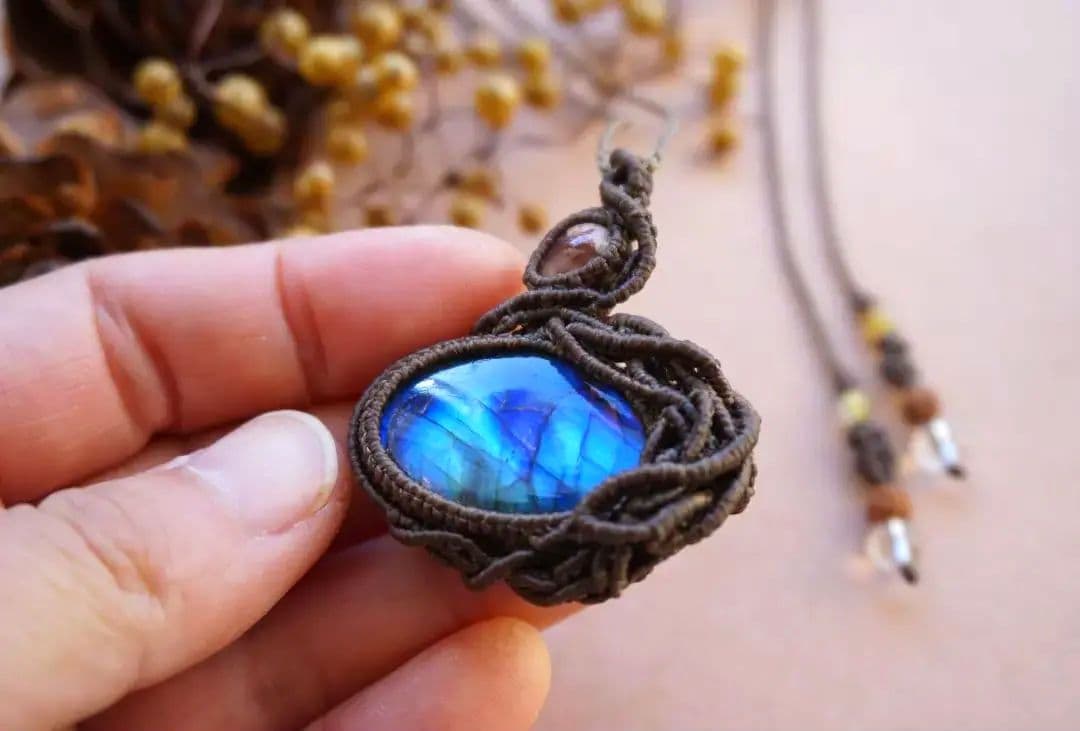 ラブラドライト カンテラオパール マクラメネックレス