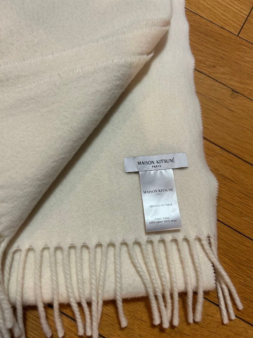MAISON KITSUNE メゾンキツネ マフラー アイボリー